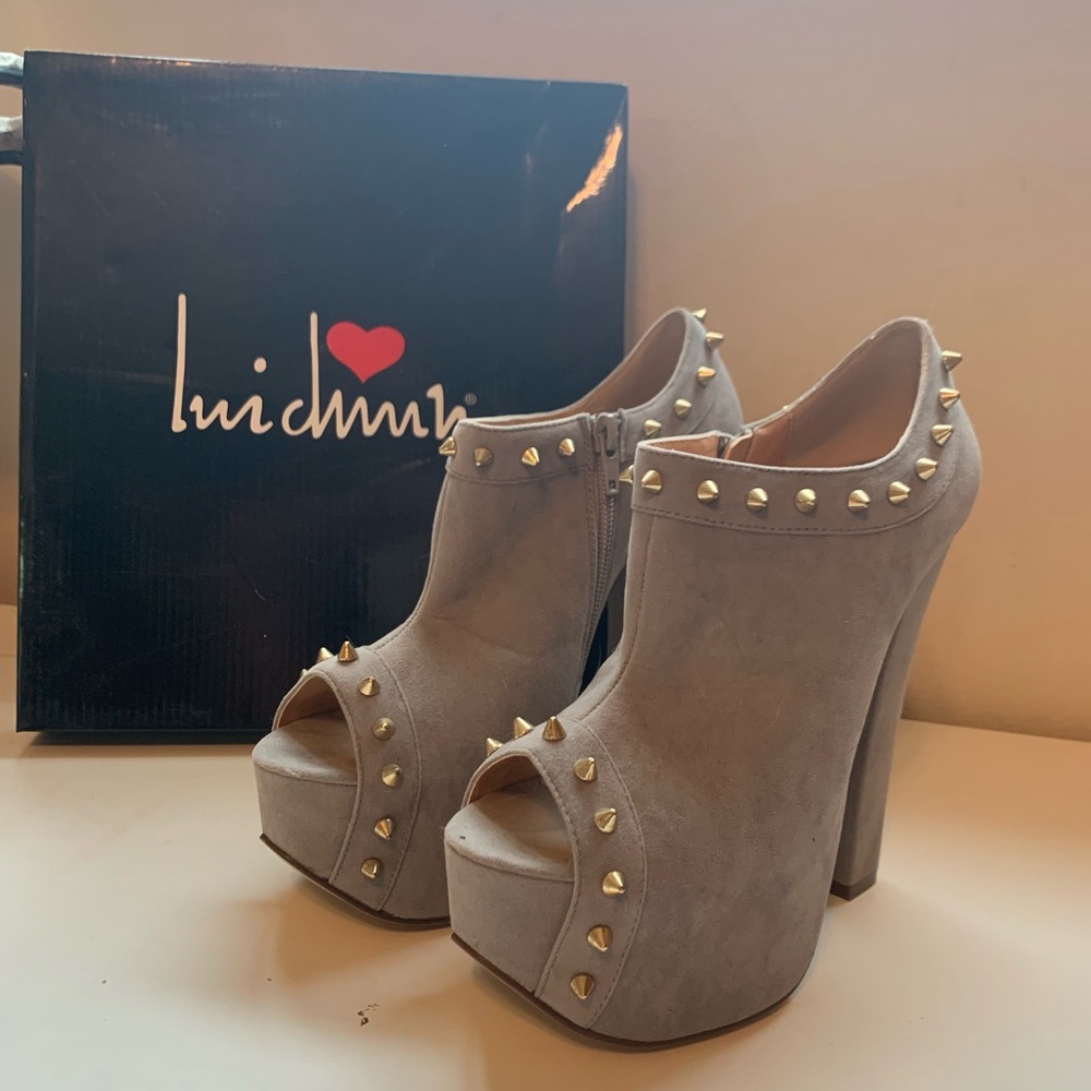 Gray studded bootie